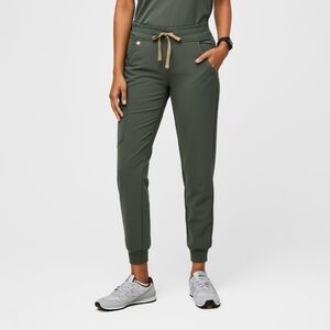 COPY - FIGS Women's Zamora Jogger Scrub Pants size XS petite kaki green